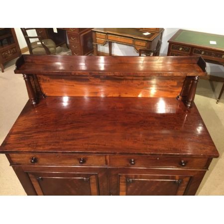Antikes britisches Sideboard Mahagoni ca 1850