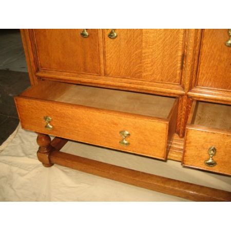 Antikes britisches Eichen Sideboard ca 1920