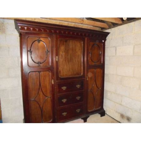 Antiker britischer Kleiderschrank Massivholz ca 1890