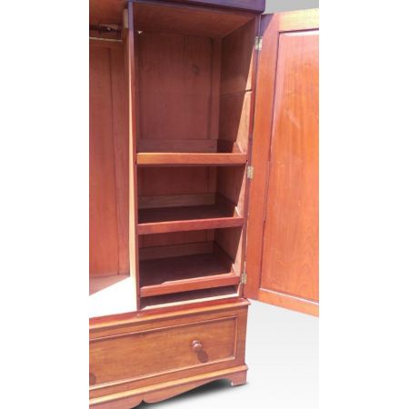 Antiker englischer Mahagoni Kleiderschrank 1880