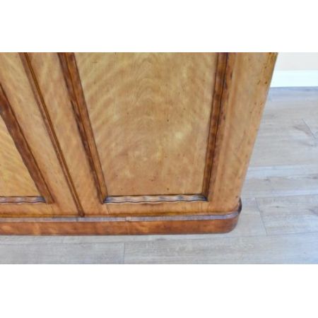 Antiker viktorianischer Satinwood Kleiderschrank ca 1880