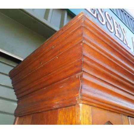 Englischer Arts & Crafts Eichen Kleiderschrank antik ca 1900