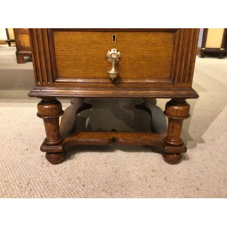 Antiker britischer Eichen Schreibtisch ca 1910