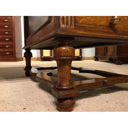 Antiker britischer Eichen Schreibtisch ca 1910