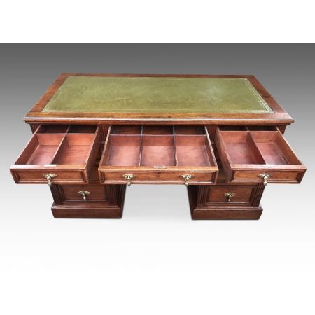 Viktorianischer Nussbaum Schreibtisch antik ca 1880