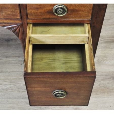 Antiker viktorianischer Mahagonischreibtisch ende 19 Jahrhundert