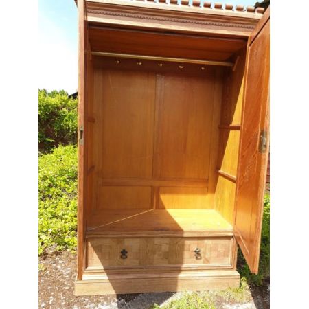 Antiker Britischer Kiefer Kleiderschrank ca 1880