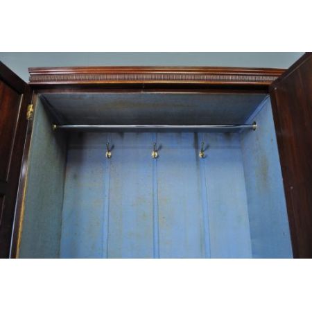 Viktorianischer Nussbaum Kleiderschrank antik ca 1870