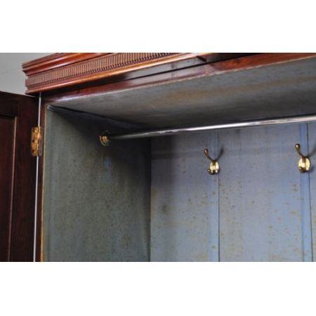 Viktorianischer Nussbaum Kleiderschrank antik ca 1870