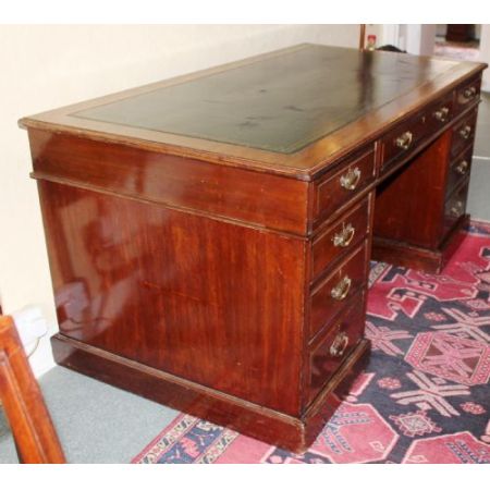 Viktorianischer Mahagoni Schreibtisch antik ca 1840