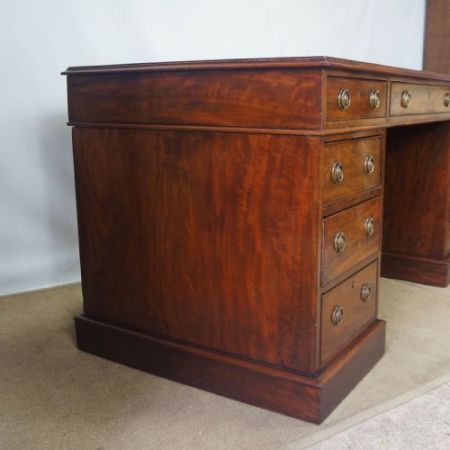 Viktorianischer Mahagoni Schreibtisch antik ca 1850