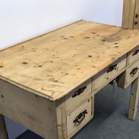 Antiker Kiefernholz Schreibtisch Weichholz antik ca 1920