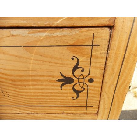 Antike Kiefern Kommode und Kiefer Schrank aus Weichholz ca 19. Jahrhundert