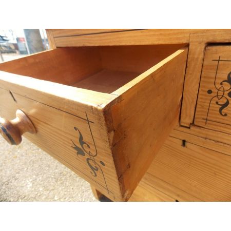 Antike Kiefern Kommode und Kiefer Schrank aus Weichholz ca 19. Jahrhundert