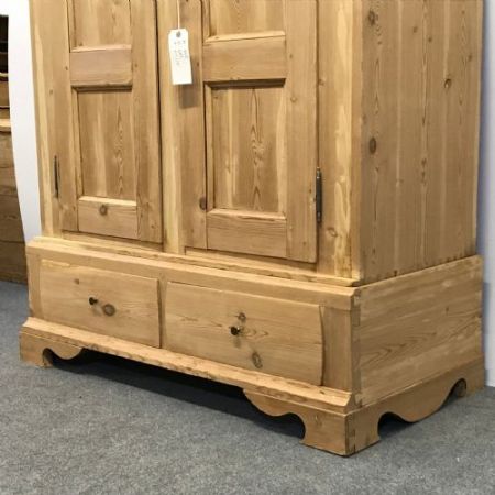 Antiker Kiefer Kleiderschrank Weichholz ca 1900