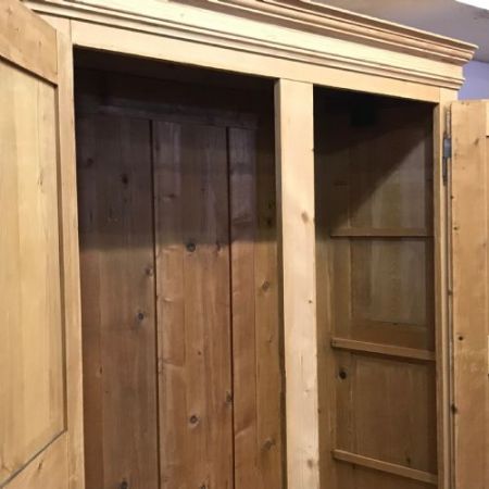 Französischer Kiefer Schrank Weichholz antik ca 1910