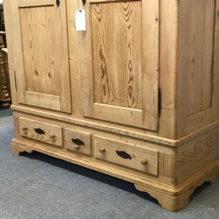 Französischer Kiefer Schrank Weichholz antik ca 1910