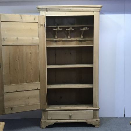Antiker Kiefer Schrank Weichholz ca 1800