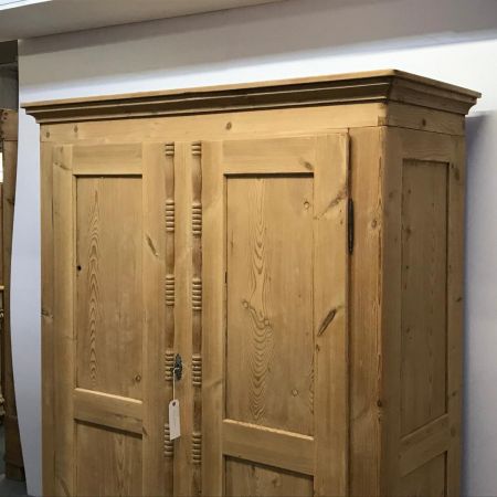 Antiker Kiefer Kleiderschrank Weichholz ca 1880