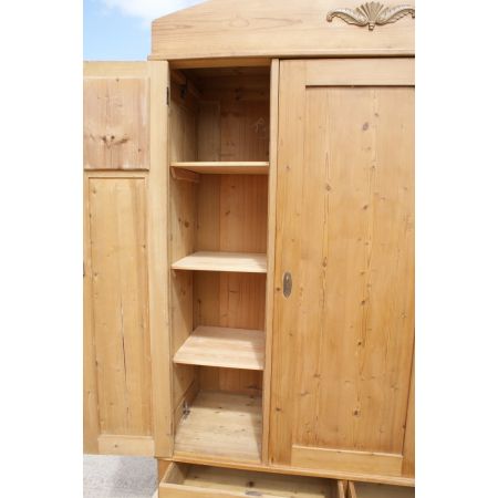 Antiker Kiefer Kleiderschrank Weichholz ca 1910