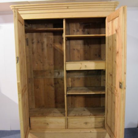 Antiker Kiefer Kleiderschrank Weichholz ca 1880