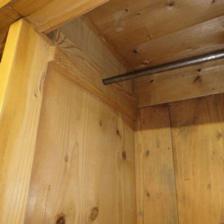 Großer Kiefer Kleiderschrank Weichholz antik ca 1880