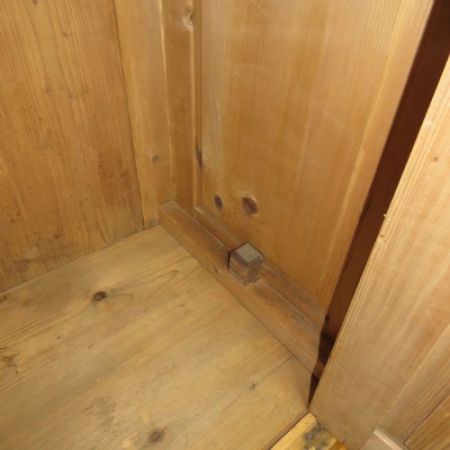 Großer Kiefer Kleiderschrank Weichholz antik ca 1880