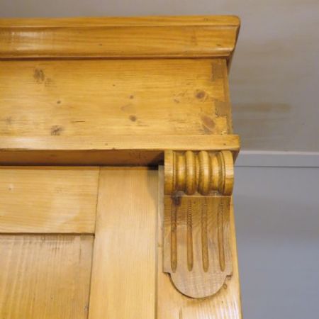 Großer Kiefer Kleiderschrank Weichholz antik ca 1880