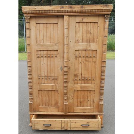 Viktorianischer Kiefer Kleiderschrank Weichholz antik ca 1890