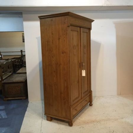 Antiker Kiefer Kleiderschrank Weichholz ca 1920