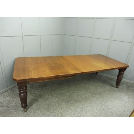 Ausziehbarer Esstisch aus Eichenholz