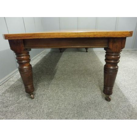 Ausziehbarer Esstisch aus Eichenholz