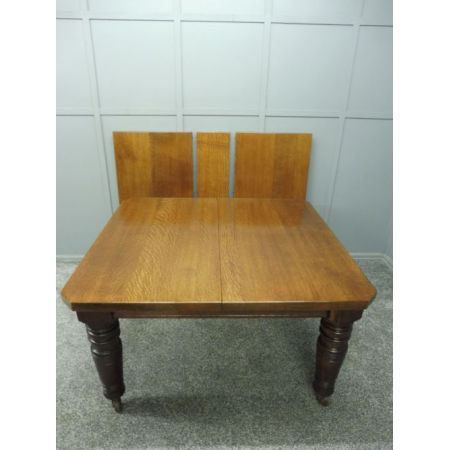 Ausziehbarer Esstisch aus Eichenholz