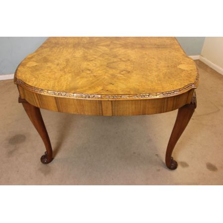 Esstisch aus Walnussholz im Queen-Anne-Stil