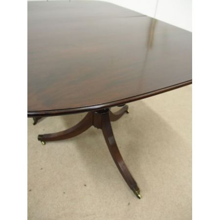 Esstisch aus Mahagoni im Regencystil, ausziehbar