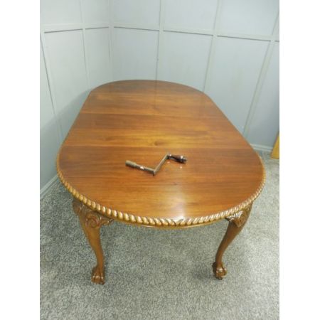 Edwardianischer ausziehbarer Mahagoni Esstisch und  7 Georgian Stühle 