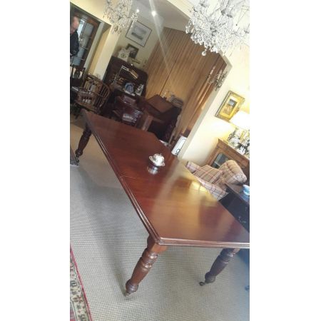 Esstisch Mahagoni ausziehbar