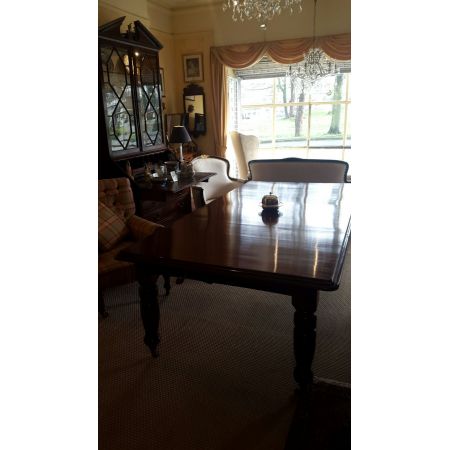 Esstisch Mahagoni ausziehbar