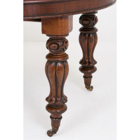 Ovaler ausziehbarer Esstisch Mahagoni