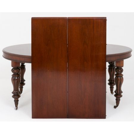 Ovaler ausziehbarer Esstisch Mahagoni