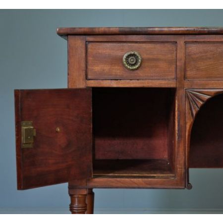 Viktorianischer Mahagoni Schreibtisch antik ca 1890