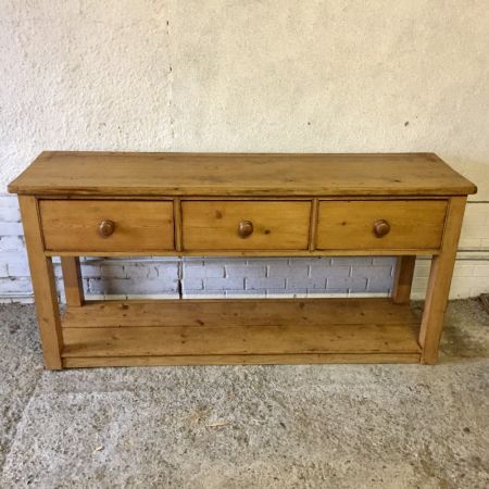 Viktorianische Kiefernkommode mit 3 Schubladen 