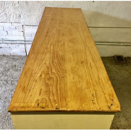 Viktorianische Kiefernkommode mit 3 Schubladen über einem Paar Schranktüren