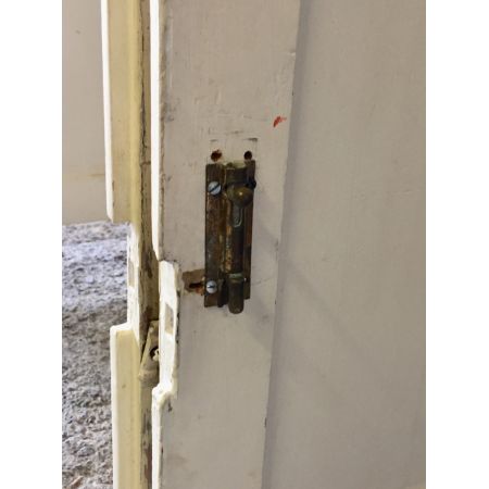 Viktorianische Kiefernkommode mit 3 Schubladen über einem Paar Schranktüren