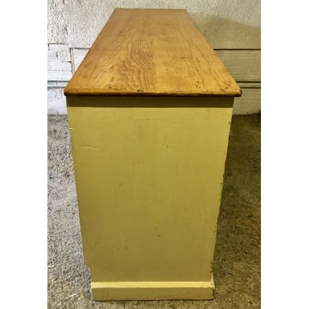 Viktorianische Kiefernkommode mit 3 Schubladen über einem Paar Schranktüren