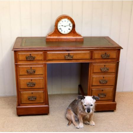 Kleiner edwardian Eichenschreibtisch 
