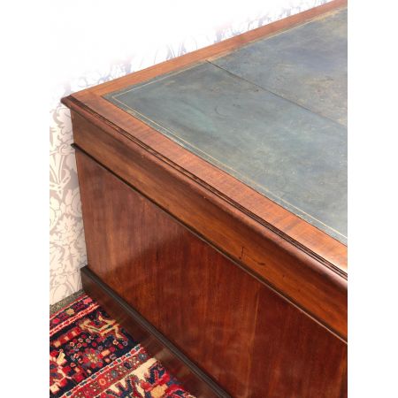 Übergroßer Partnerschreibtisch aus viktorianischem Mahagoni mit eingelegter Lederplatte, vollständig restauriert