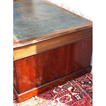 Übergroßer Partnerschreibtisch aus viktorianischem Mahagoni mit eingelegter Lederplatte, vollständig restauriert
