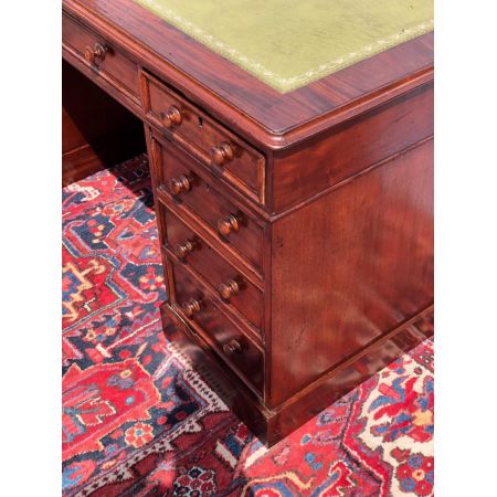 Sockel Schreibtisch mit viktorianischem Leder in großartiger Qualität