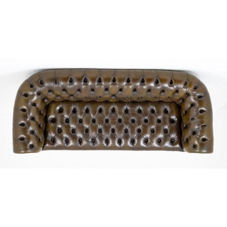 Handgefärbtes, tiefgeknöpftes Chesterfield Ledersofa